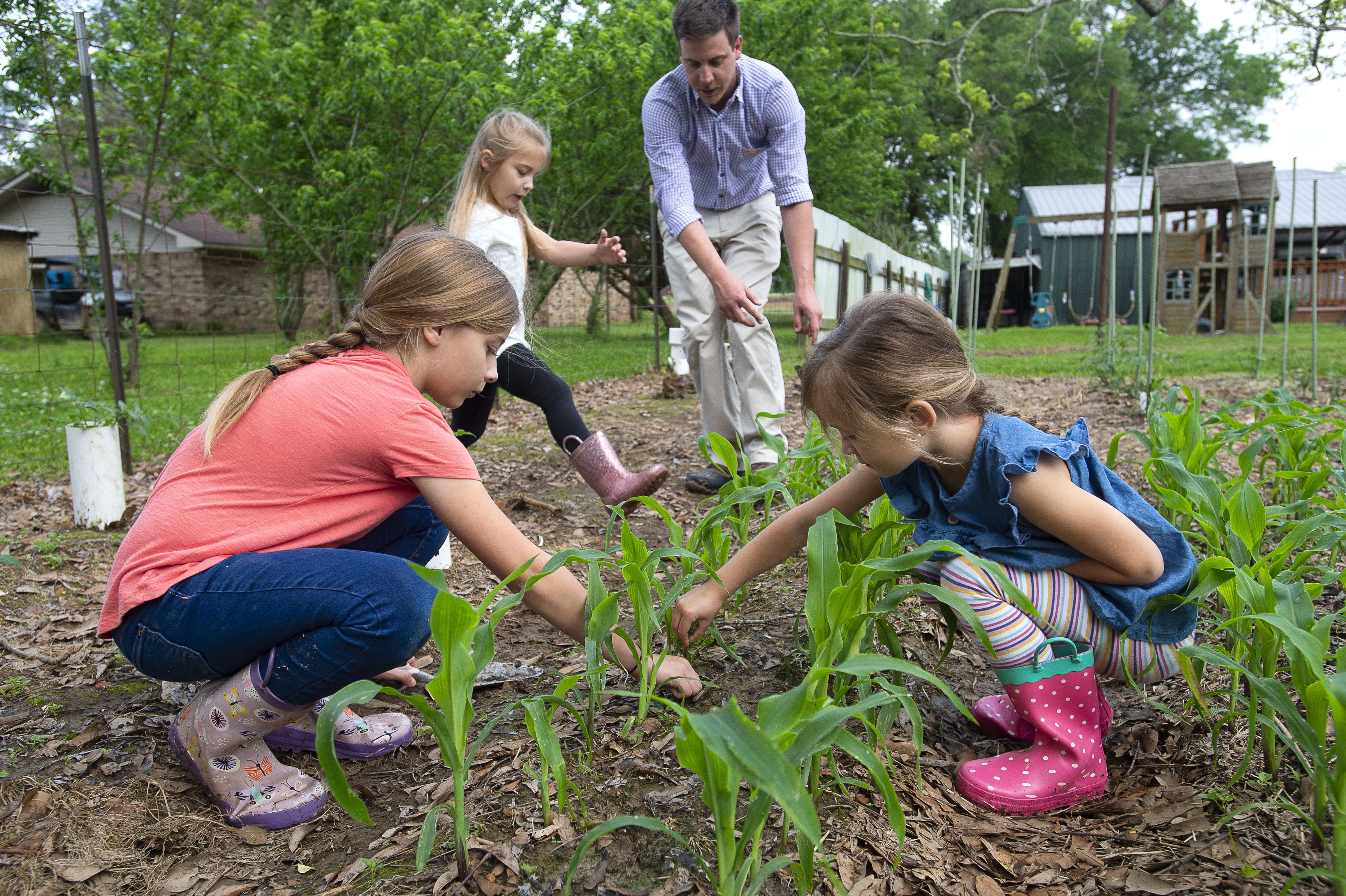 PANDEMIC RESPONSE: 4-H’ers Learn About Agriculture Through Seed-of-the-Month Club